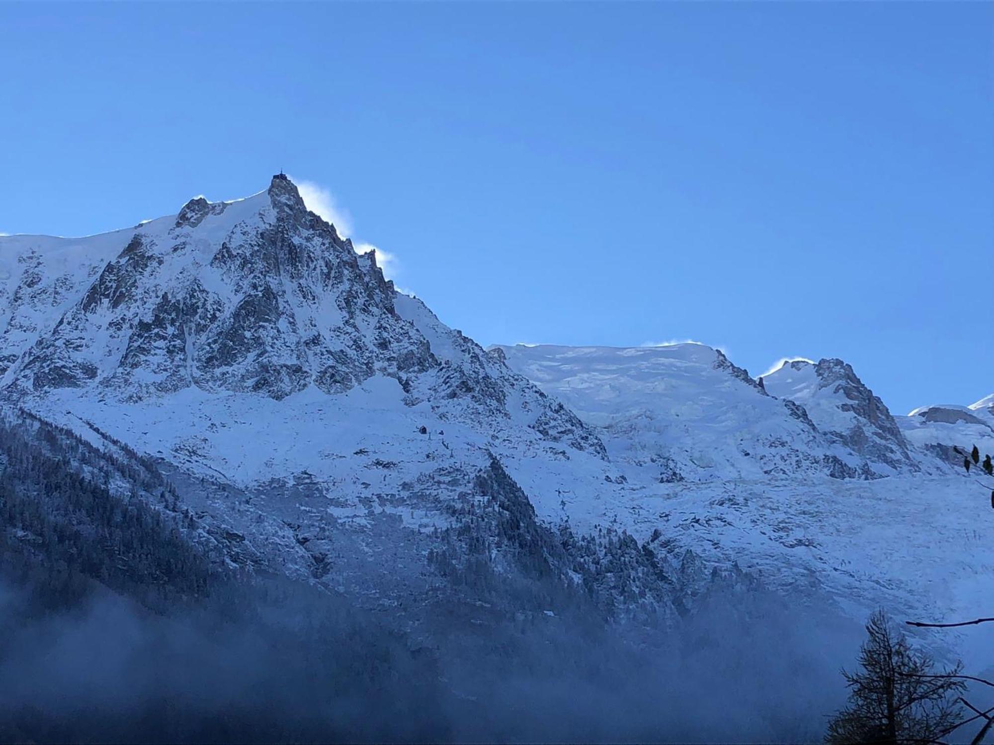 Appartement Les Alpins - Centre De Chamonix - Renove Avec Jardin Et Vue Imprenable Sur Le Montblanc Extérieur photo