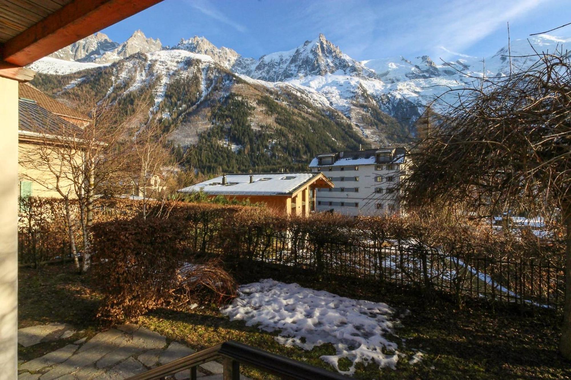 Appartement Les Alpins - Centre De Chamonix - Renove Avec Jardin Et Vue Imprenable Sur Le Montblanc Extérieur photo